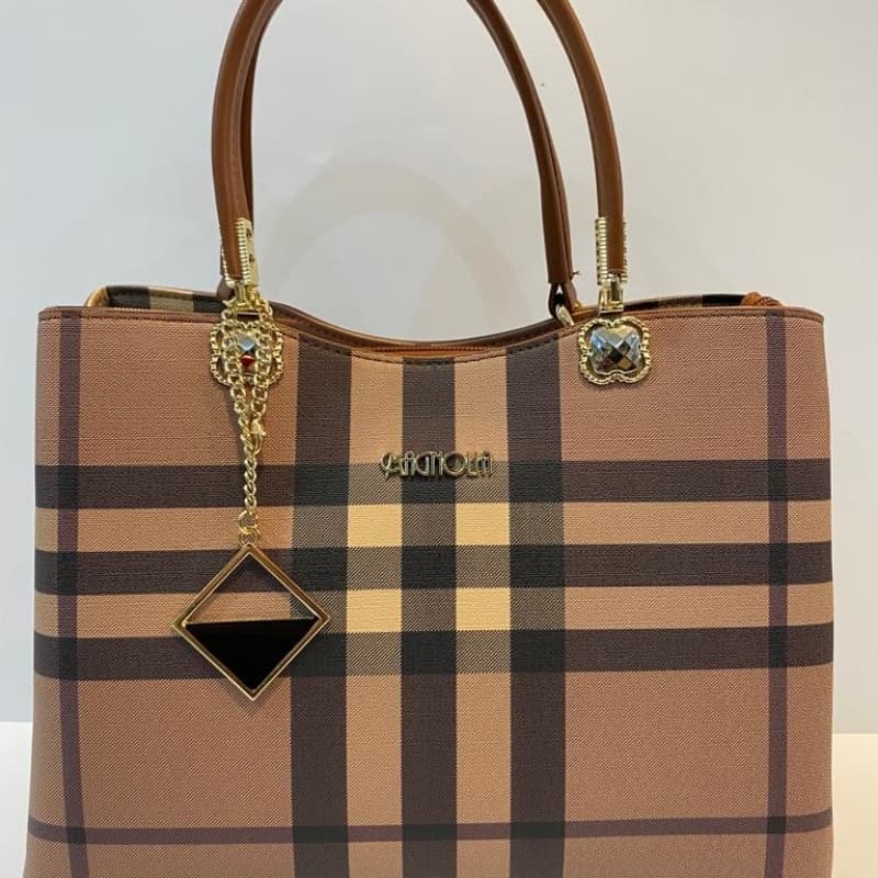 Hand bag